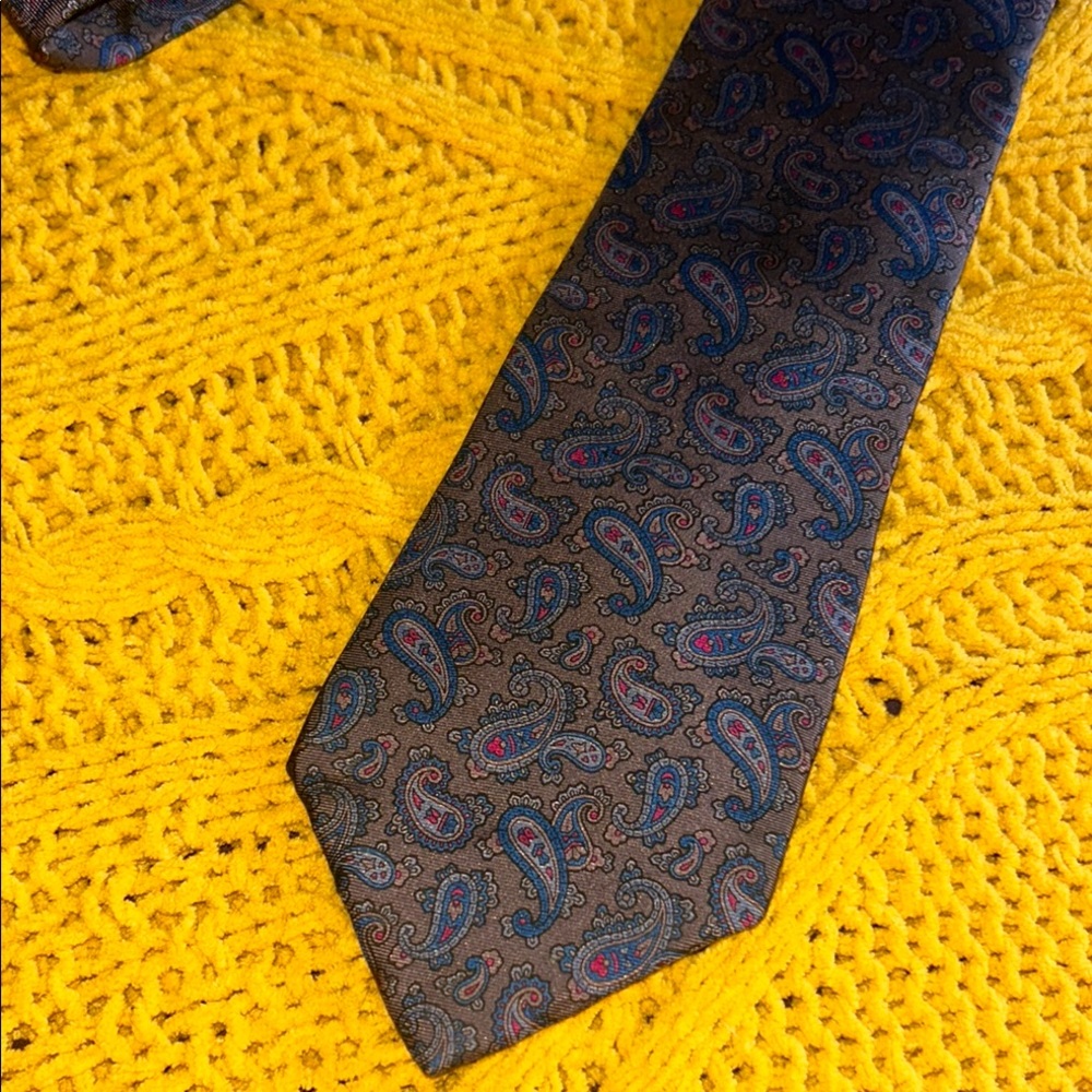 Vintage Mikael York Silk Paisley Patterned Tie in Blue and Gray